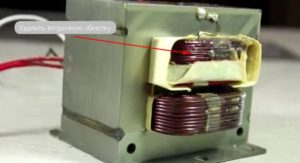 Microwave transformer secondary winding