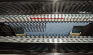 Knitting machine