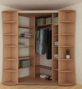 Filling a corner wardrobe