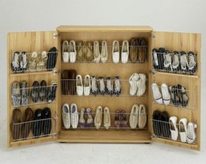 Shoe cabinet