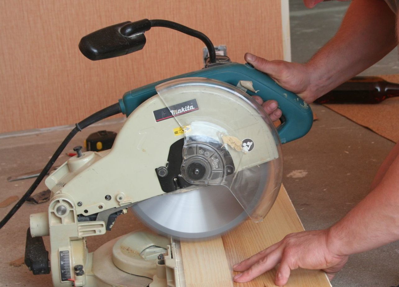 Cutting laminate with a circular saw.