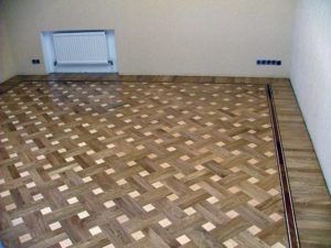 Colocar parquet de mimbre