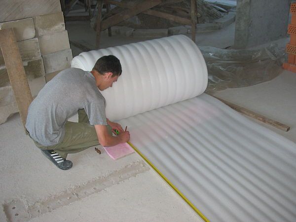 Insulation of floors under linoleum on a concrete floor