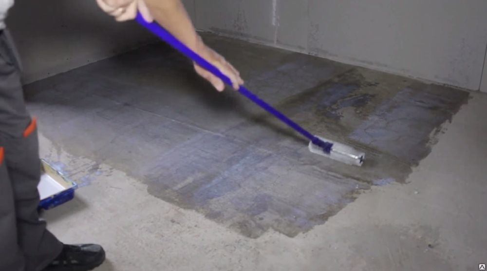 Floor primer for tiles.