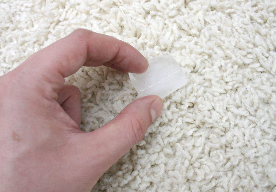 Cleaning the carpet from chewing gum and plasticine.