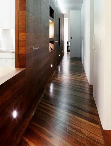 Laminate flooring in a narrow corridor