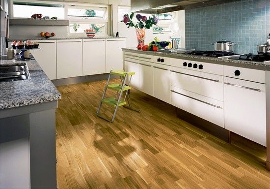 Is it possible to lay laminate flooring in the kitchen?