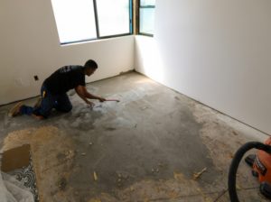 How to prepare a floor for tiles