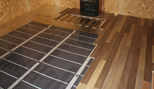 Warm floor under laminate