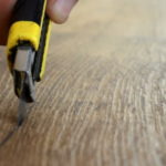 how to cut linoleum