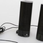 Features of connecting two speakers to one phone