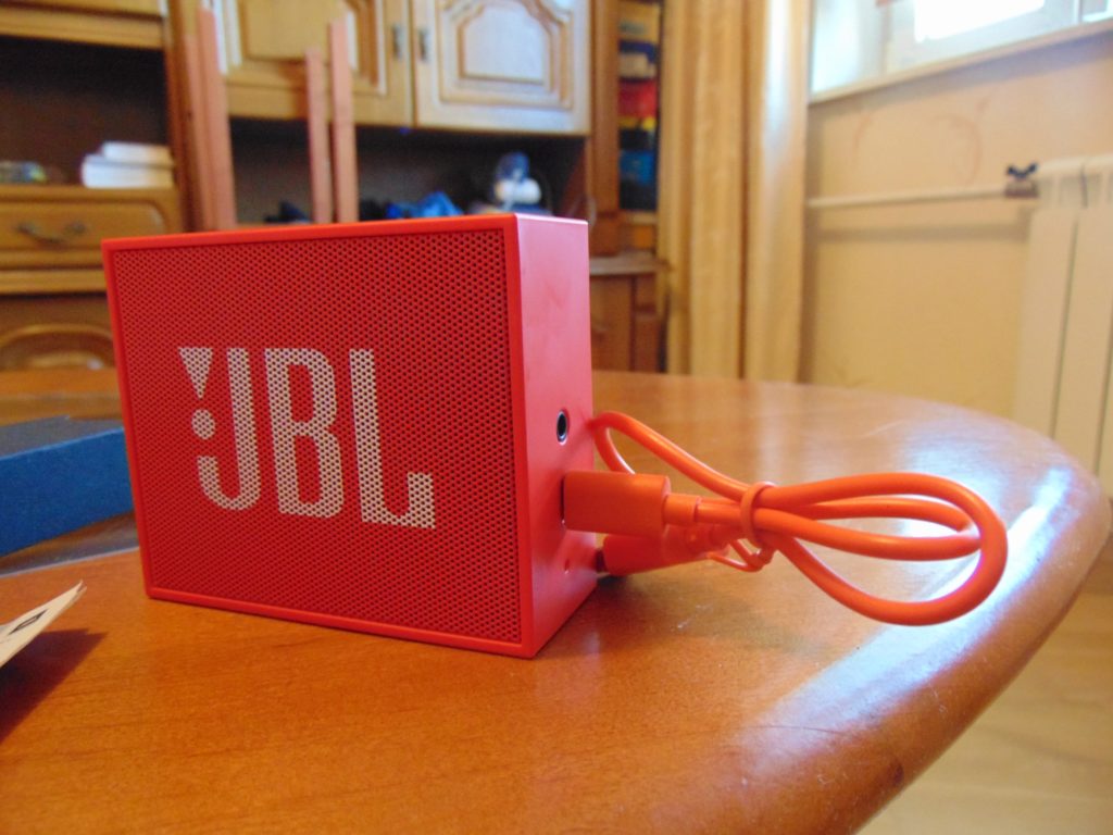 How to charge a jbl speaker