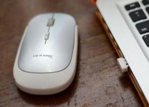 How to use a wireless mouse