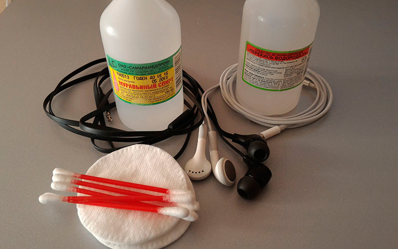 Care products for full-size headphones.