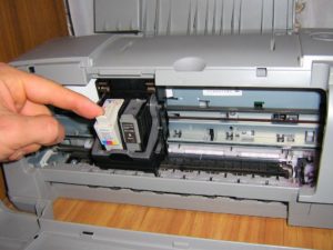 Replacing a cartridge in a printer