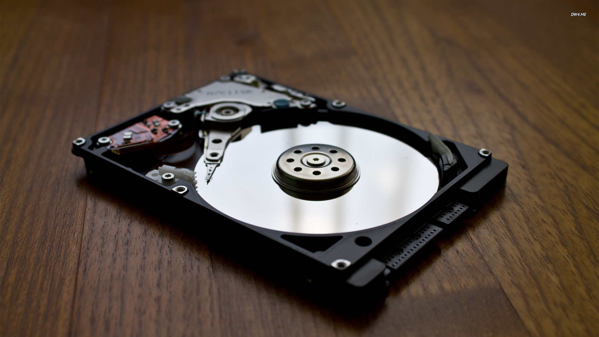 How to check the hard drive on a laptop