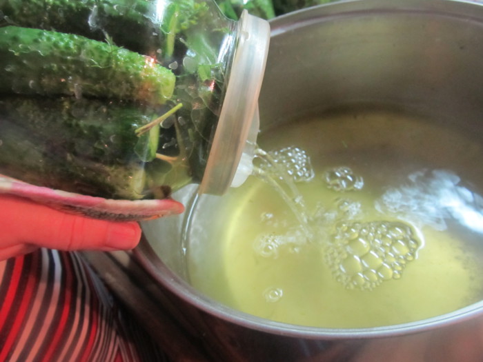 Cleaning the aluminum pan.