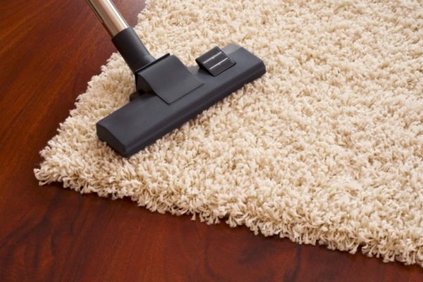 How to dry a carpet with a vacuum cleaner