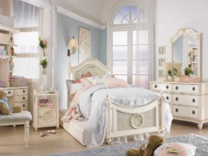 children's room in shabby chic style