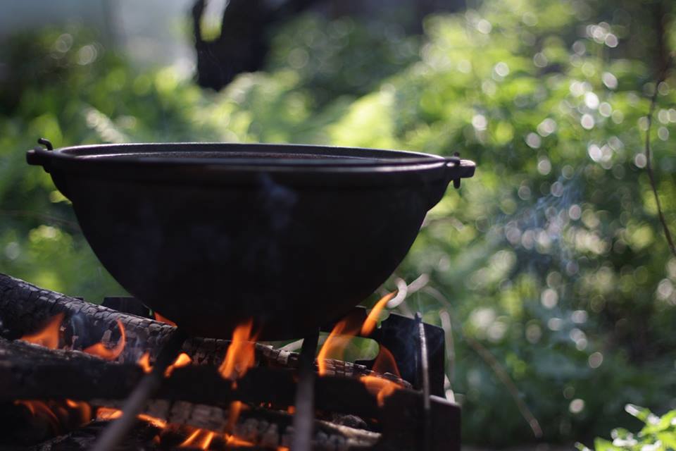 How to heat a cauldron