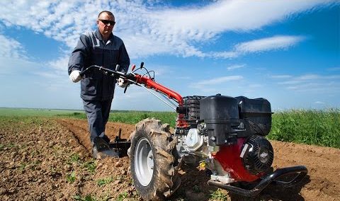 elegir un tractor a pie