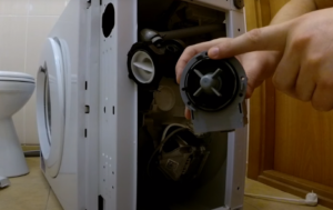 How to change the pump in a washing machine Indesit - 8