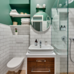 Combined bathroom with bathtub design in Khrushchev